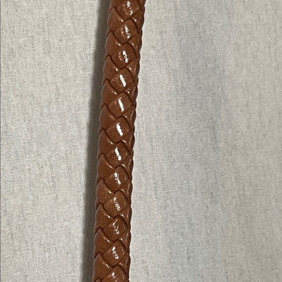 Elegant Brown Leather Shoulder Bag. Has no brand - Picture 7 of 13